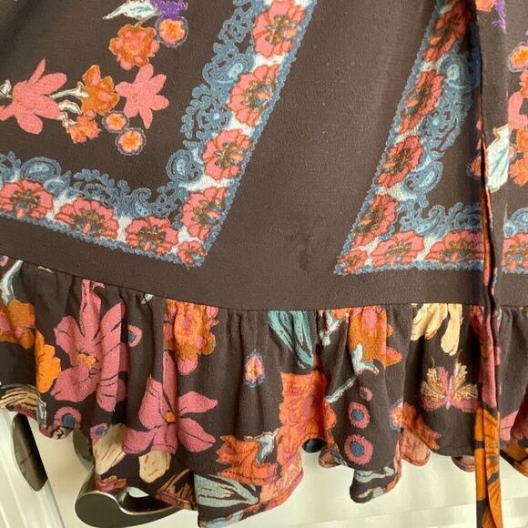 Free People Women’s Violet Hill Floral Tunic Top Sz 4 Ruffle Boho Peasant Flowy - Picture 16 of 16